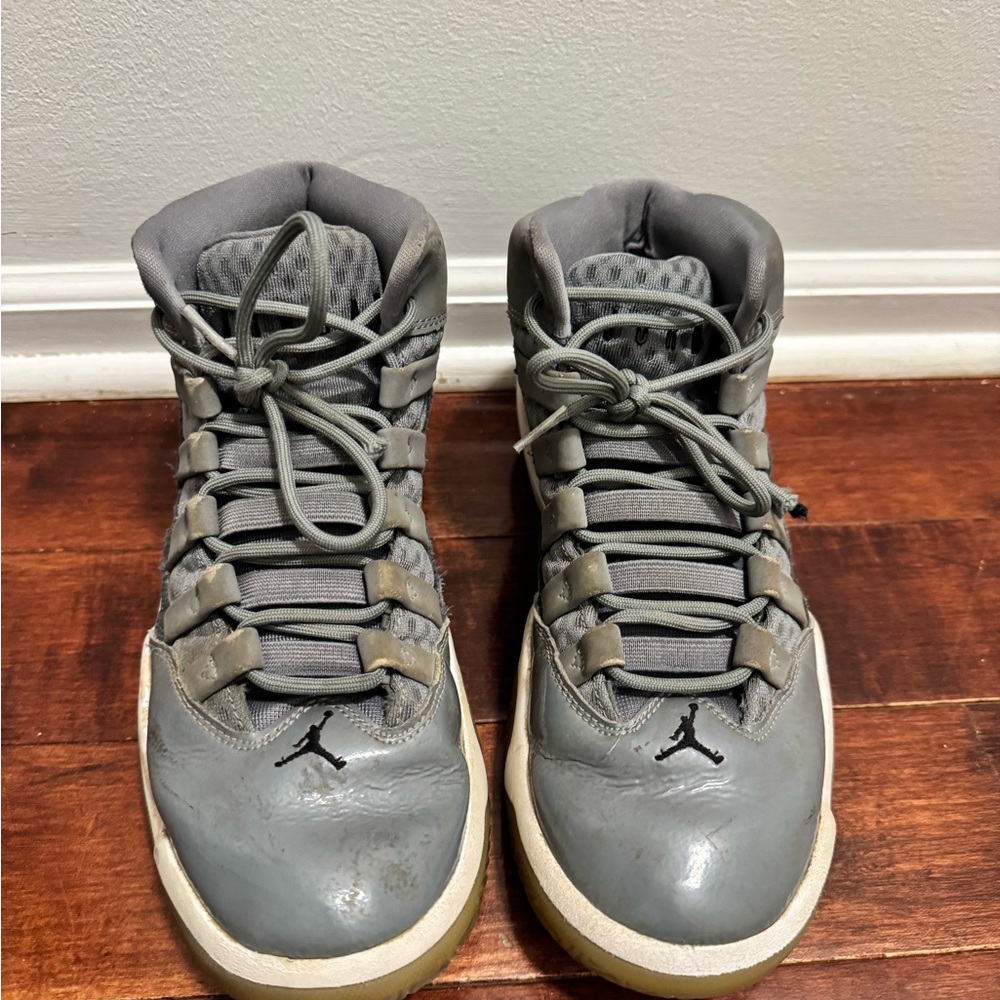 Nike Jordans Gray Sneakers with Black Accents